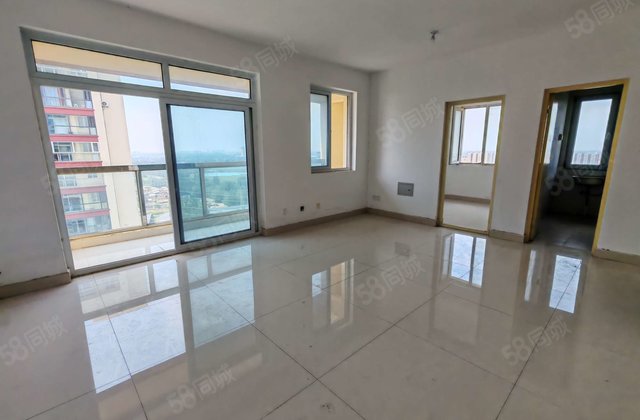 急售业主 万达 附近 边户三室两厅两卫 新房