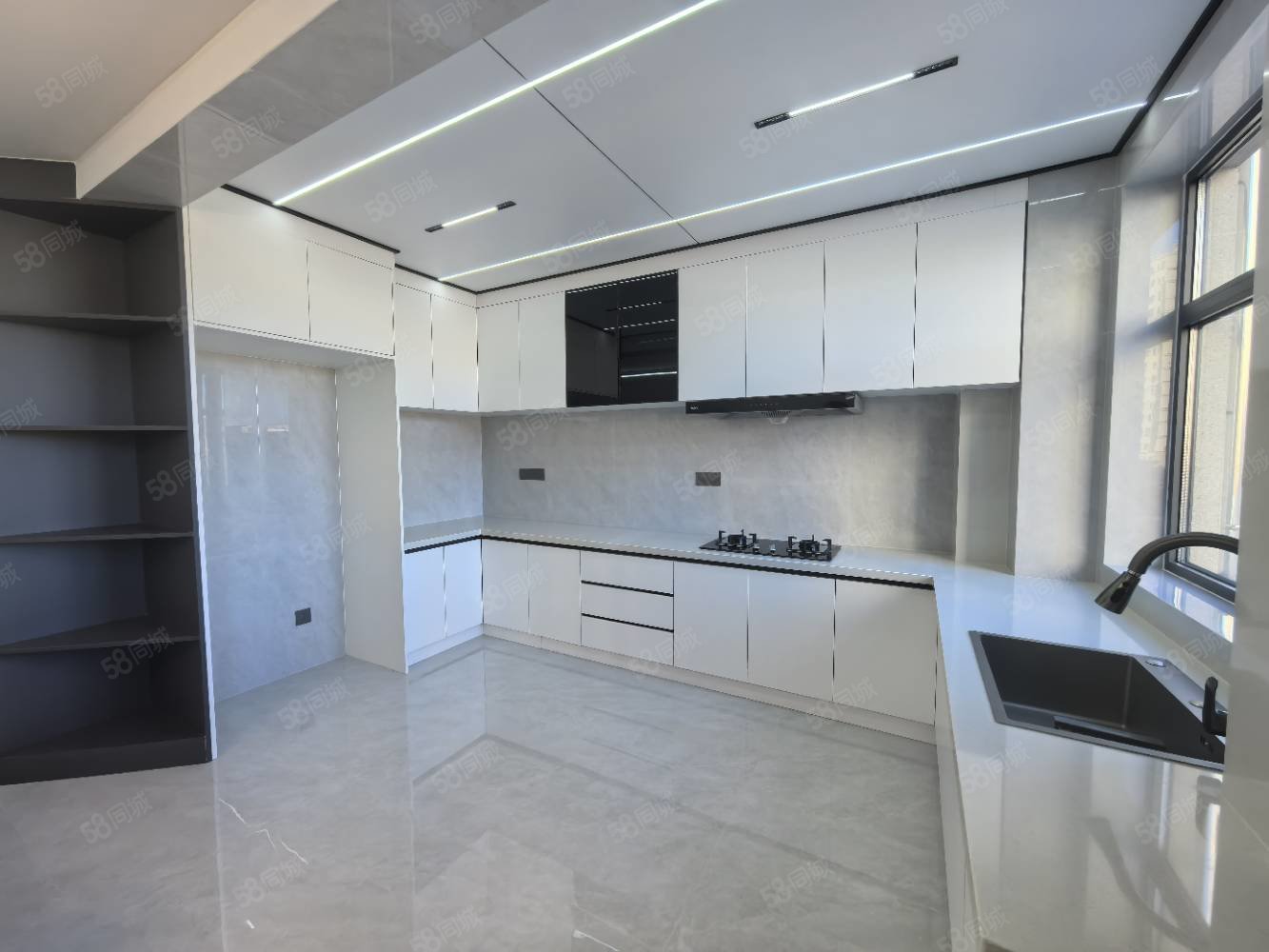 方悦名都3室2厅2卫141㎡南北89.5万