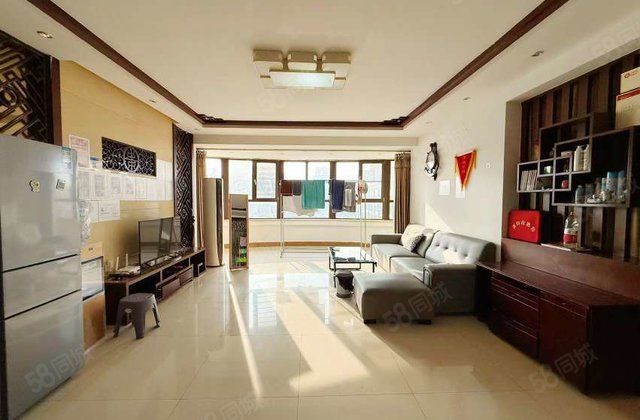 金鼎附近水城华府电梯中间楼层 车位 免大税