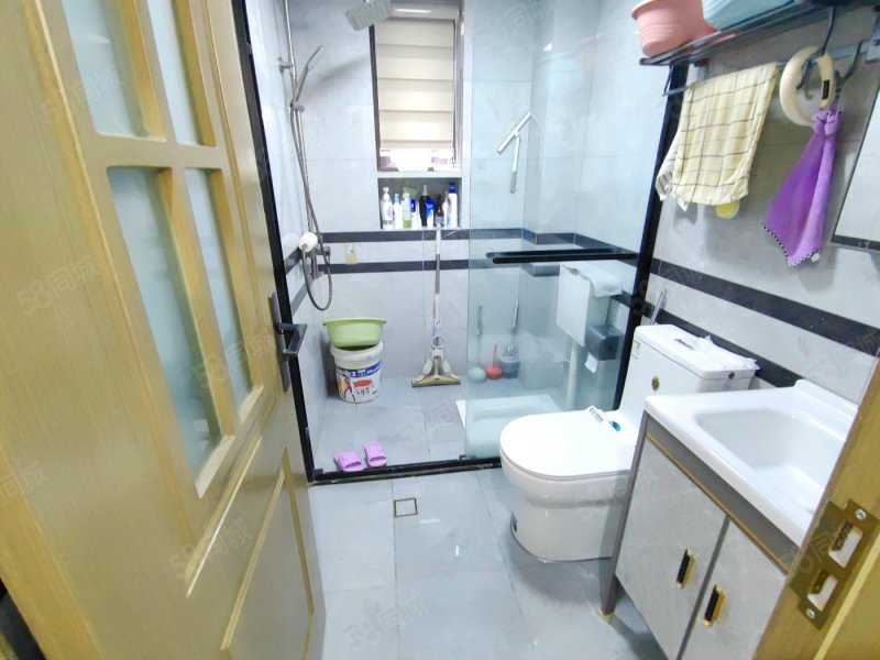 金科天宸八街区4室2厅2卫136.18㎡北251万