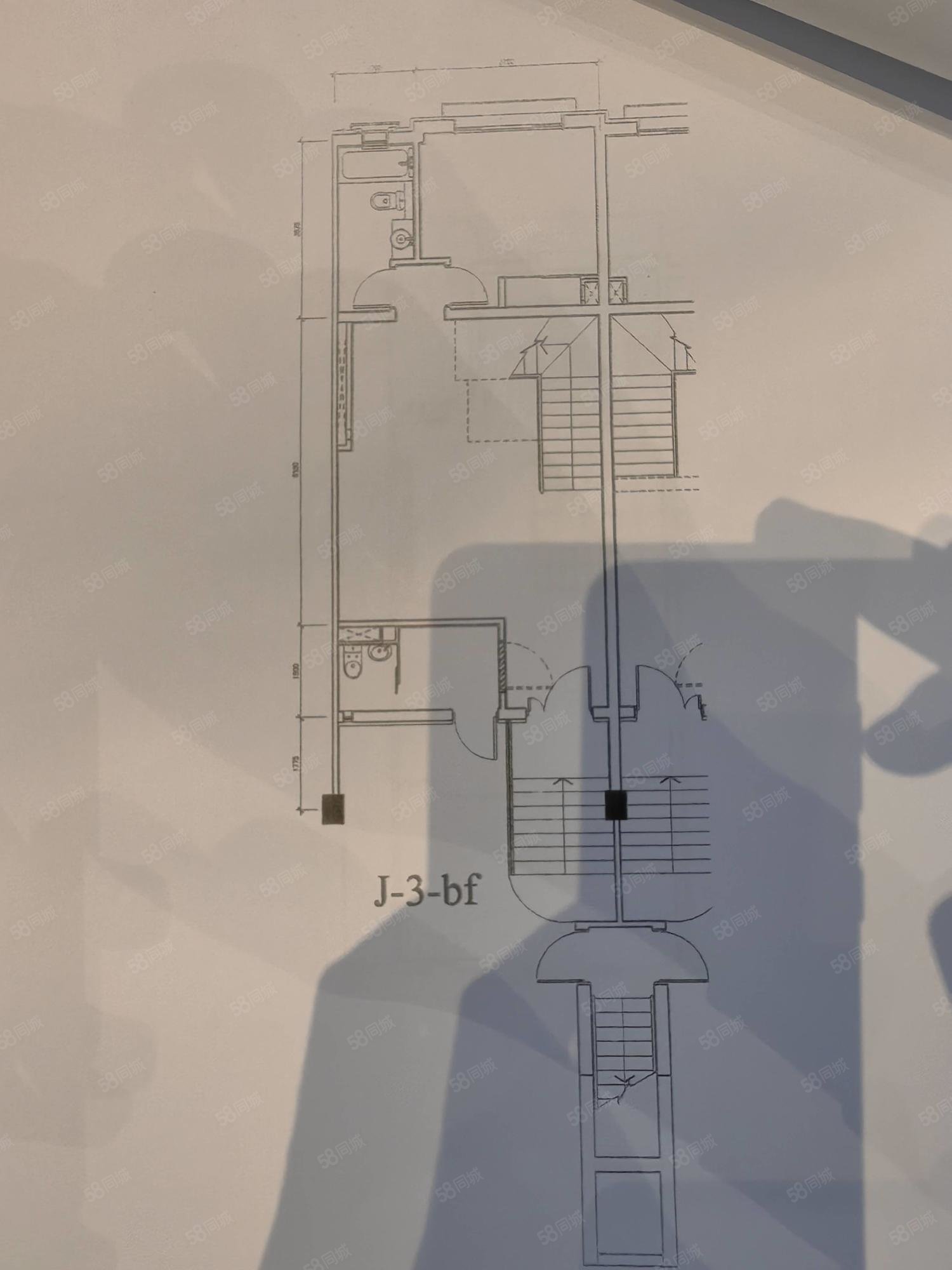 財(cái)富公館8室3廳5衛(wèi)1652㎡南北6000萬(wàn)