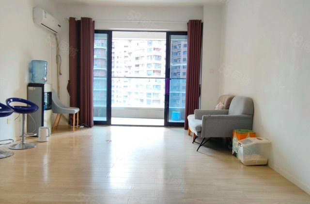 中德英伦联邦(C区)3室2厅116.15㎡192万二手房图片