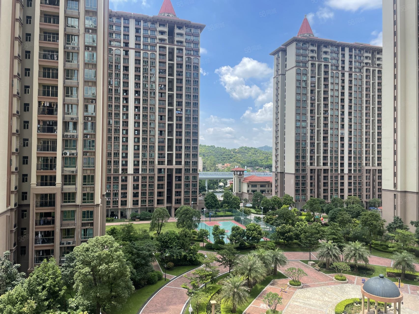 汇港威华国际3室2厅2卫105.62㎡南北129万