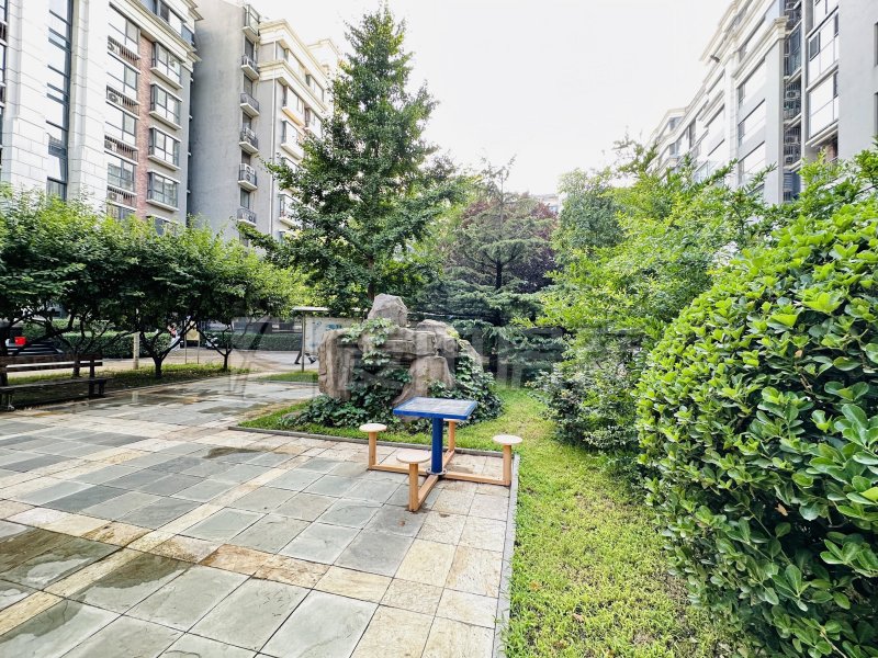 中海凱旋2室2廳2衛(wèi)130.08㎡東西2600萬