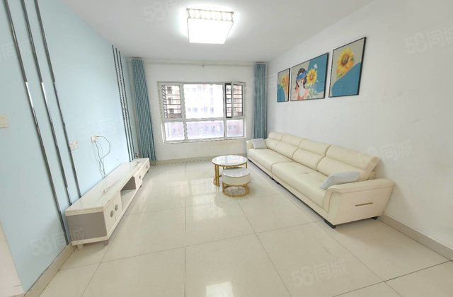 阿卡六期 带两个地下车位 正规三室 东户 随时看房 中层 免