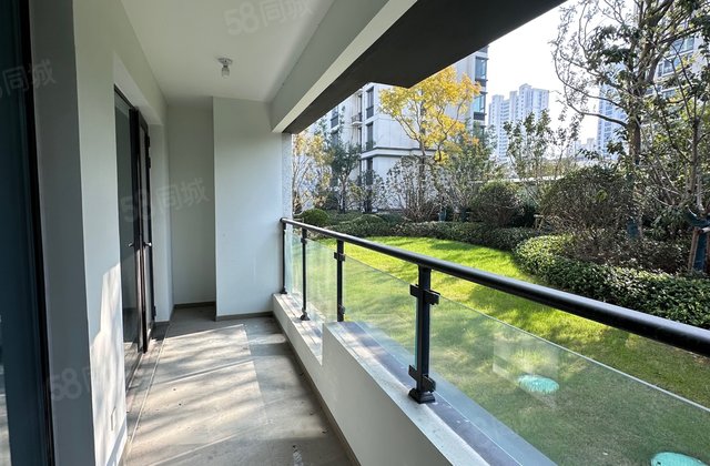 民生海通城市芳华 双卫双阳台  价格低