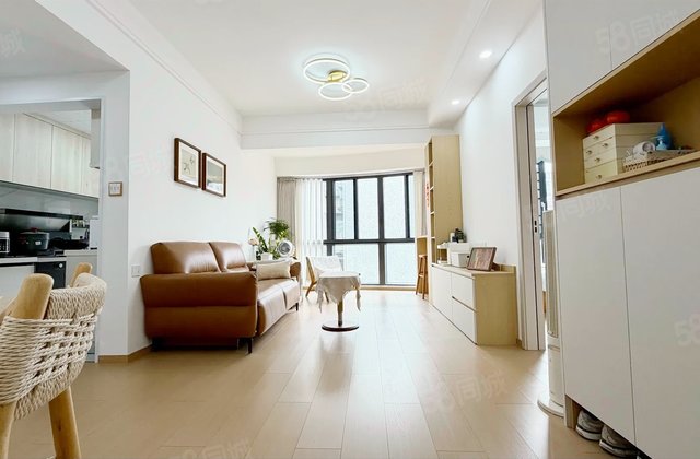 梅苑小区2室1厅65.54㎡228万二手房图片