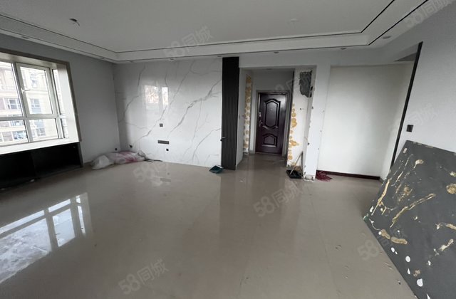 单价    多东昌丽都小高三室两卫西边户三室朝阳