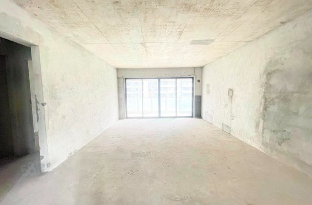 保利中悦花园(B区)5室2厅225.89㎡330万二手房图片