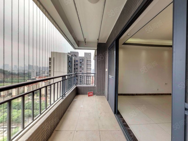 越秀滨海御城,繁华地段,品质装修,产权  ,随时看房