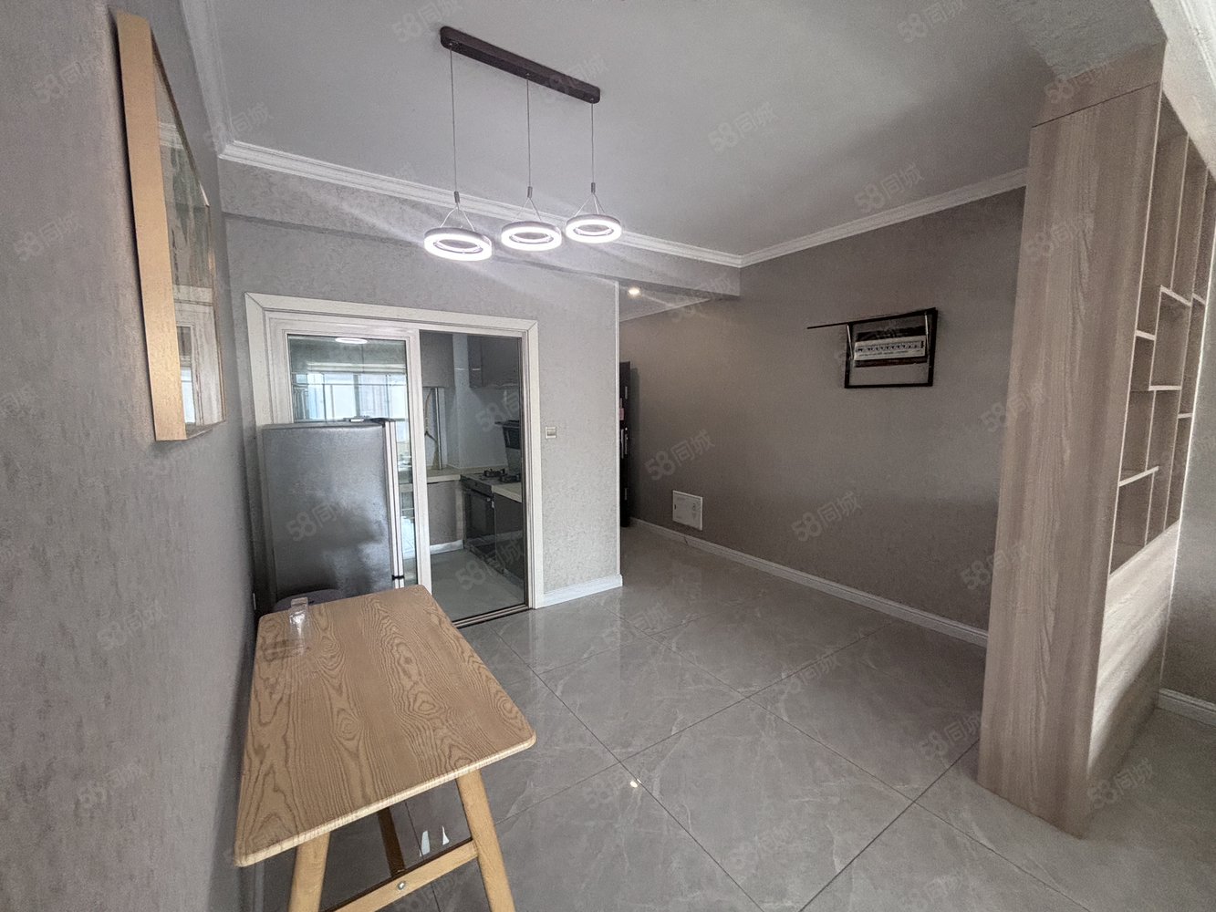 中航文峰上城(一期)3室2厅2卫120.1㎡南93万