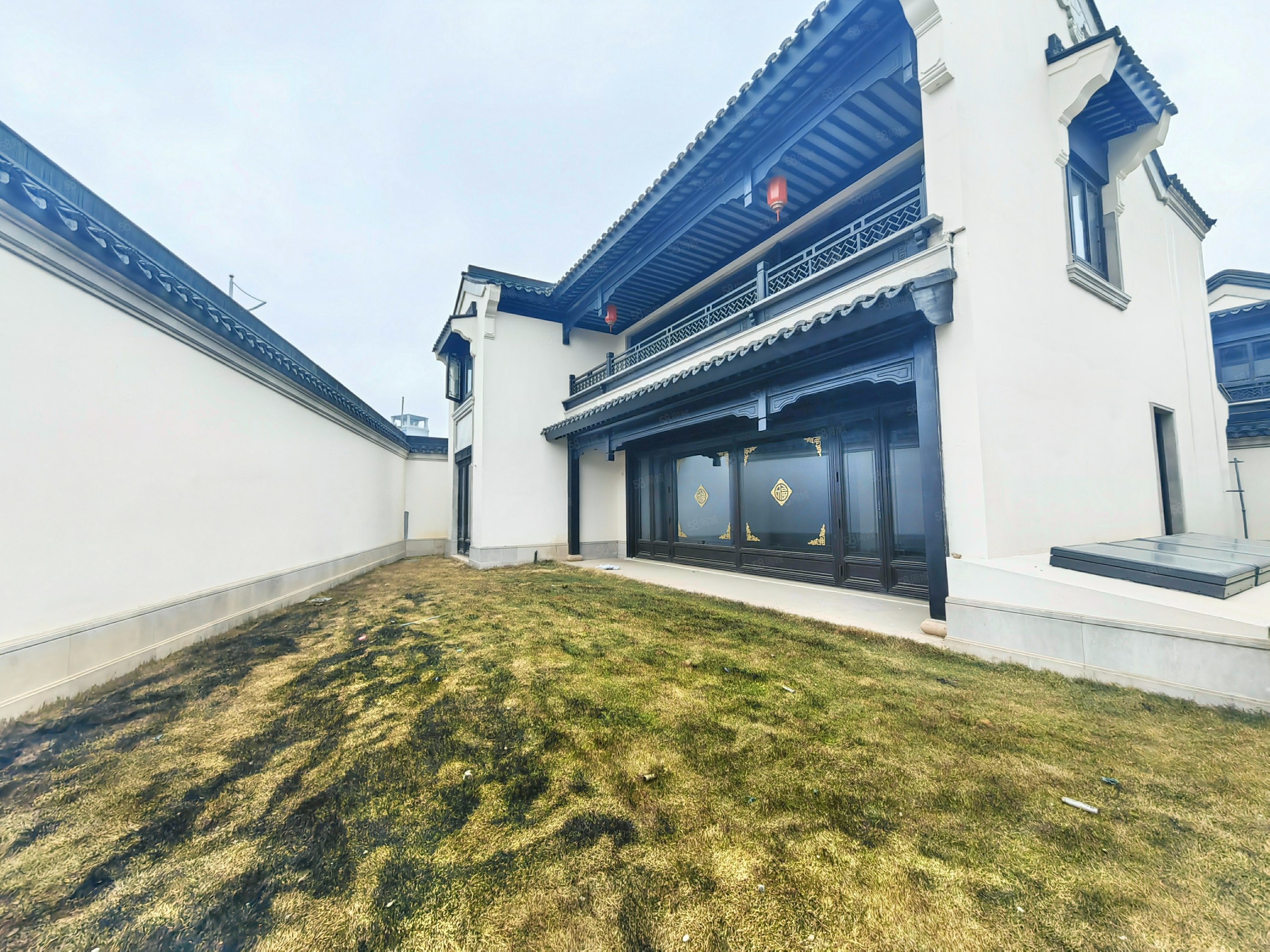 融创揽月府(别墅)5室2厅4卫405.22㎡南北2188万