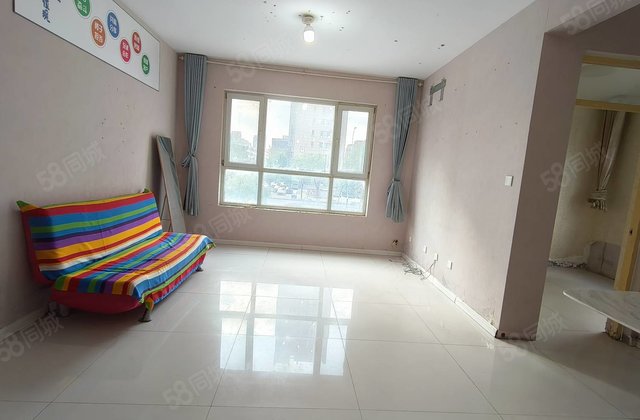 急售，中  双七中附近，电梯房边户，采光好，  近，看房方便