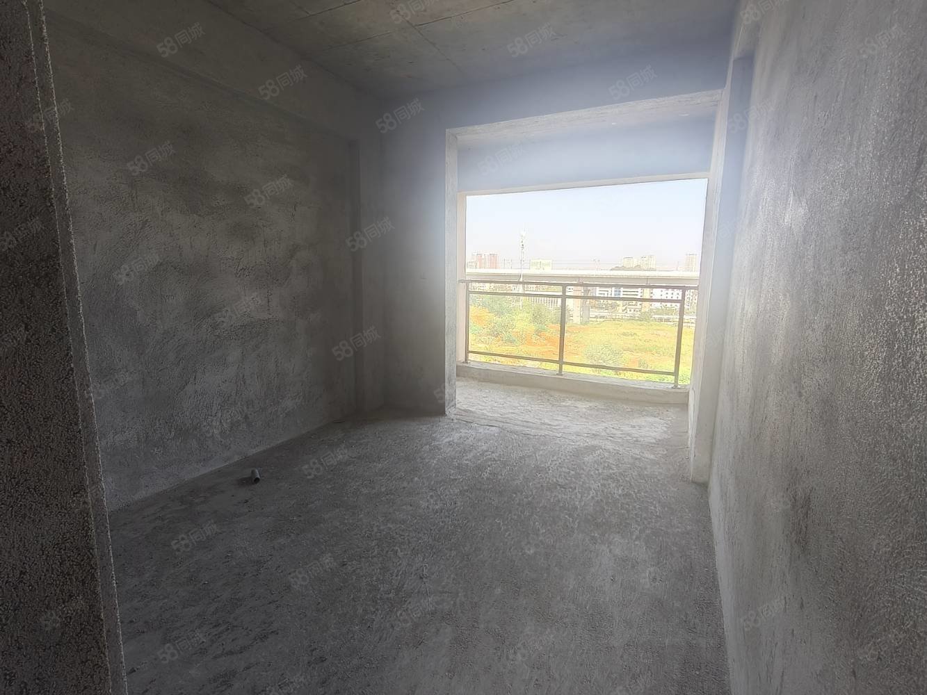 香园丽舍3室2厅1卫120㎡南北65万