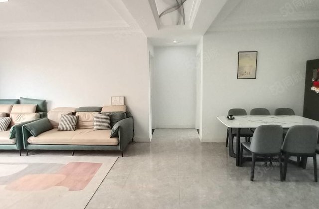 小高层，带车位带储，观景房，3室2卫，南北通透，精装修锦兰园