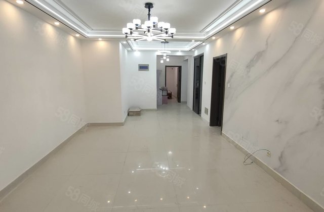 香江附近新出电梯洋房三室精装修免大税带储藏室有钥匙随时看房