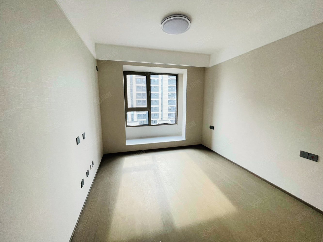 公園和御3室2廳1衛(wèi)95㎡南北340萬(wàn)