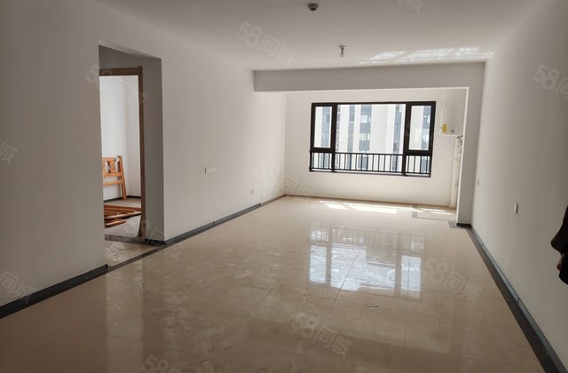 电大旁 新房未住 单价6千多 东边户 双卫双阳台 90多万