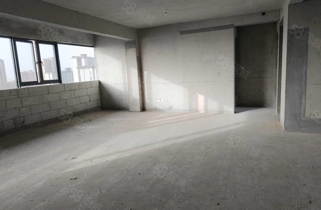 龙港铂悦湾4室2厅140㎡77万二手房图片