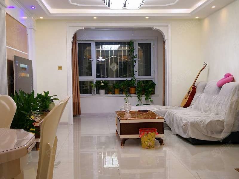 昆玉嘉园二楼116平米,三室二厅二卫