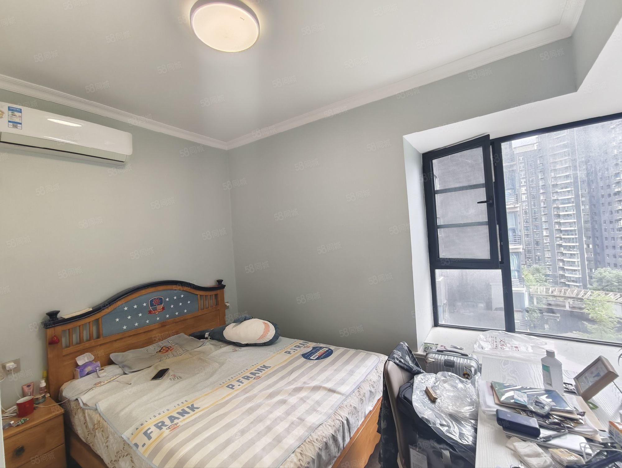 东正国际3室2厅1卫95㎡南北82万