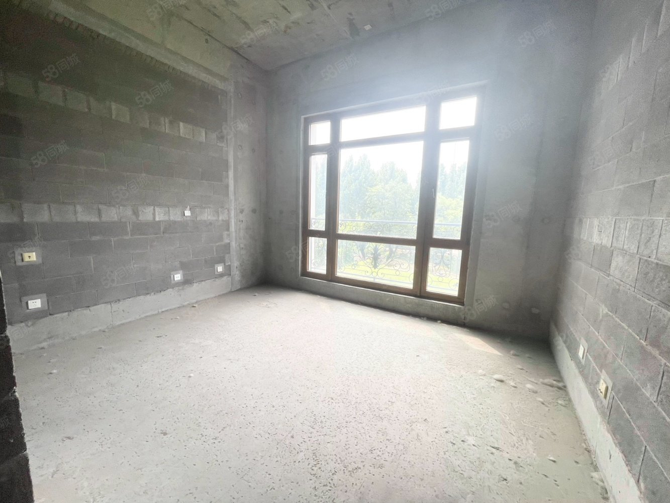 遠(yuǎn)洋LAVIE4室3廳4衛(wèi)980㎡南北7600萬(wàn)