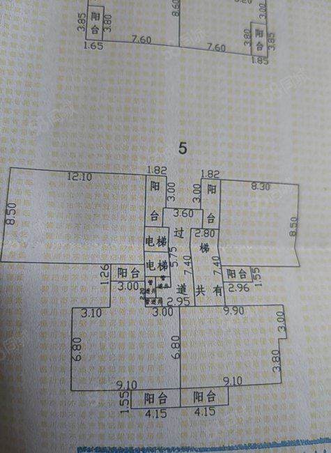 华荣大厦3室2厅2卫134.49㎡东63万