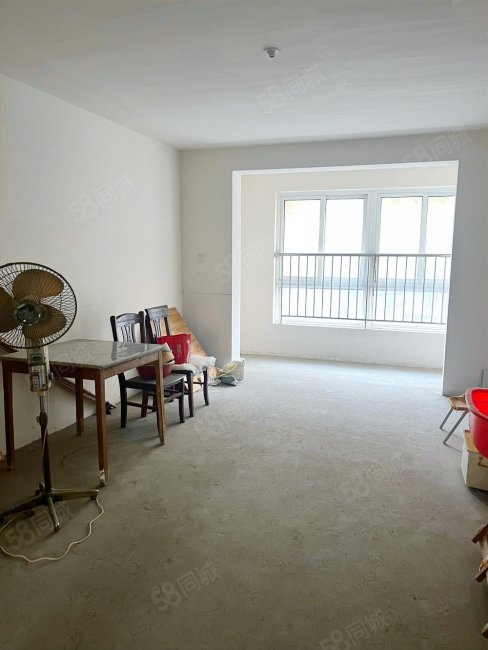 凤鸣园 双卫 南北通透 全新毛坯 楼龄新 产权清晰 低楼层