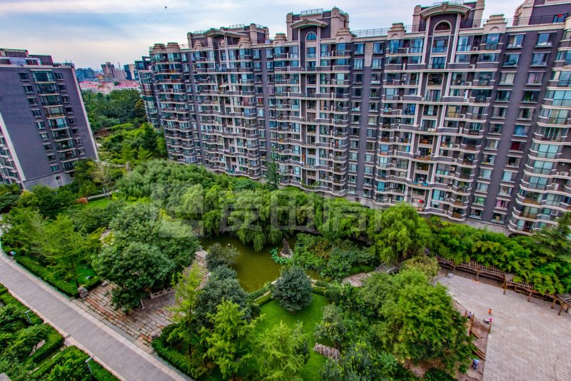 一瓶3室2廳2衛(wèi)188.53㎡南北2650萬