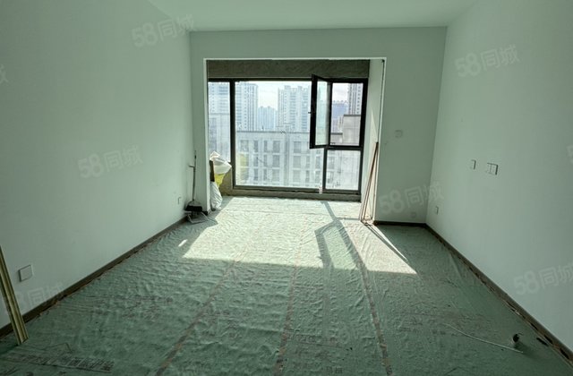 城市芳华蘭园送车储，中间层全明户型，嘎嘎新房