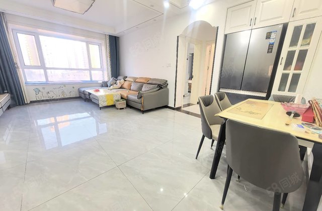 新一中   培文 精装东边户 全明户型 送车位储藏室 急售