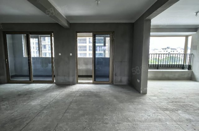 天桐悦4室2厅122㎡158万二手房图片