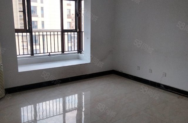 老文轩，东关国际东区，好楼层，东边户，3室，全明户型带车位储