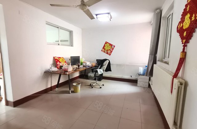 急售，步梯二楼，三室，停车方便，免大税，滨河实验附近