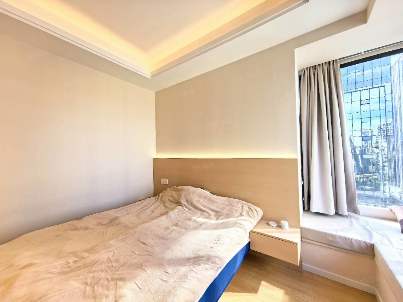 德和领秀广场4室2厅2卫140㎡南北172.8万