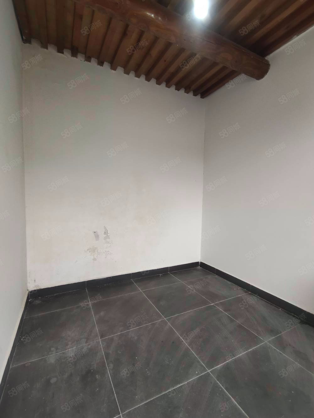 國(guó)子監(jiān)街小區(qū)1室1廳0衛(wèi)10㎡南北225萬(wàn)