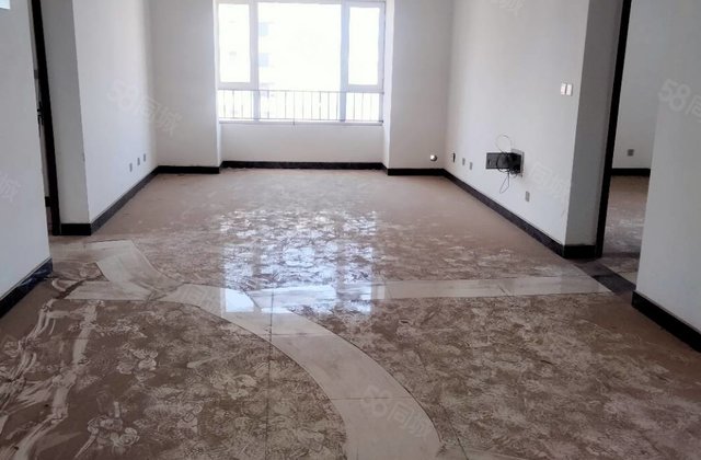 启明 中医院 公园，边户电梯房，3室2卫，全明户型，车位储藏