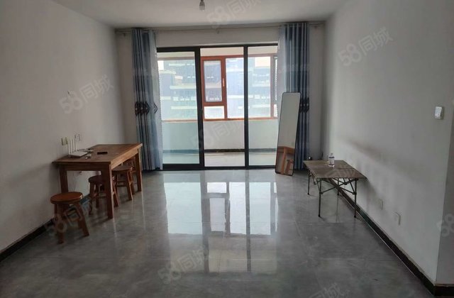 水岸花语二期 带车位 三叶草户型 小高层 随时看