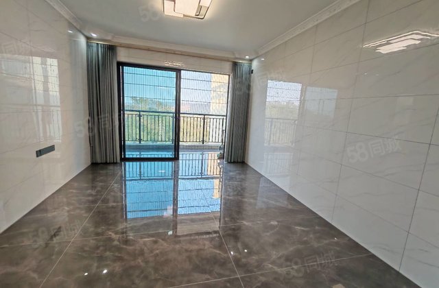 国鼎中央公园3室2厅121㎡61.8万二手房图片