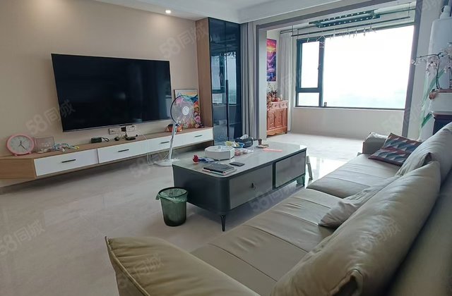 新城佳苑4室2厅149㎡42万二手房图片