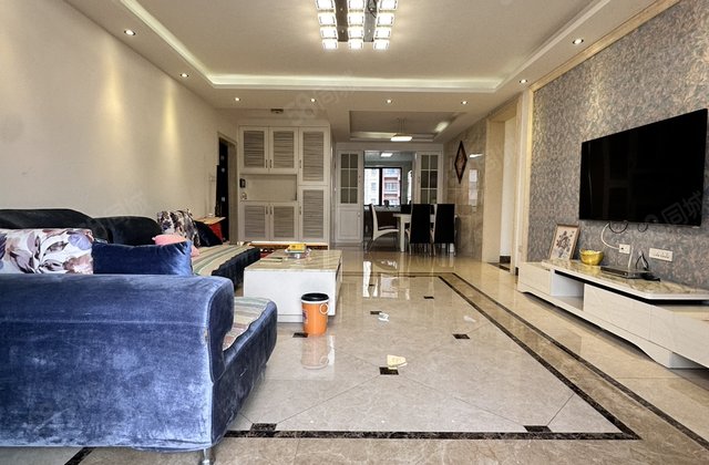 彰泰公园1号3室2厅145㎡63.9万二手房图片