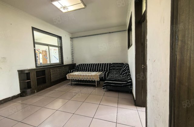 急售 文轩 二实验 龙山南区 三室 带储藏室看房有钥匙