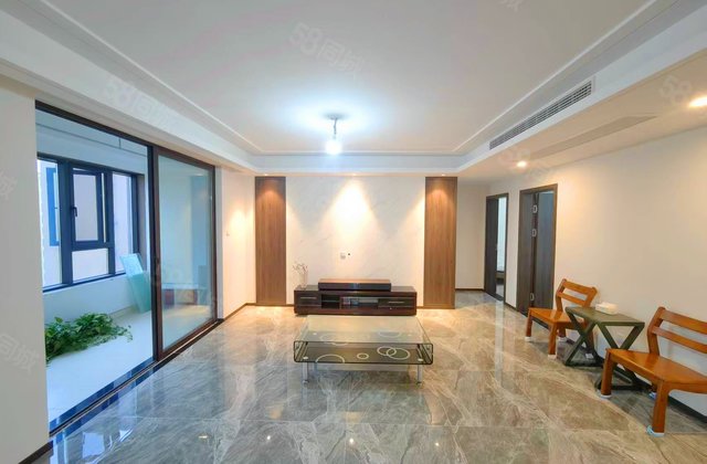 汇景新城4室2厅136.63㎡168万二手房图片