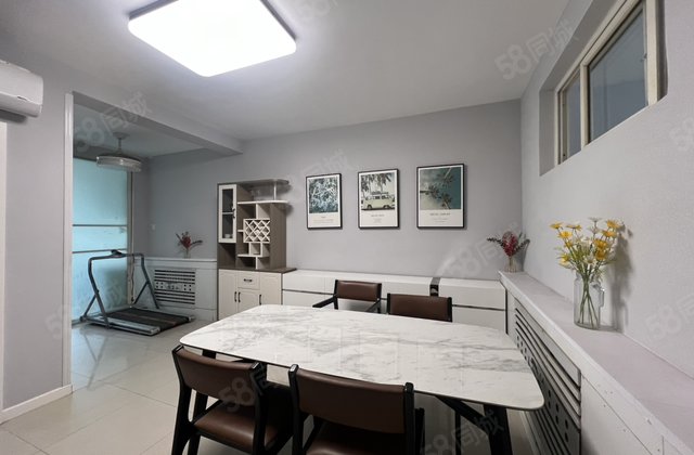 文轩总校 八中外国语 步梯精装二楼 带车位储藏室 有钥匙