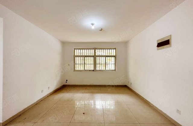 急售公园附近 宝徕花园香格里文景一楼 一口价 69 万带储