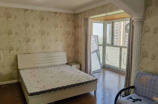 老文轩，龙湾  专用房，一室一厅，随时看房