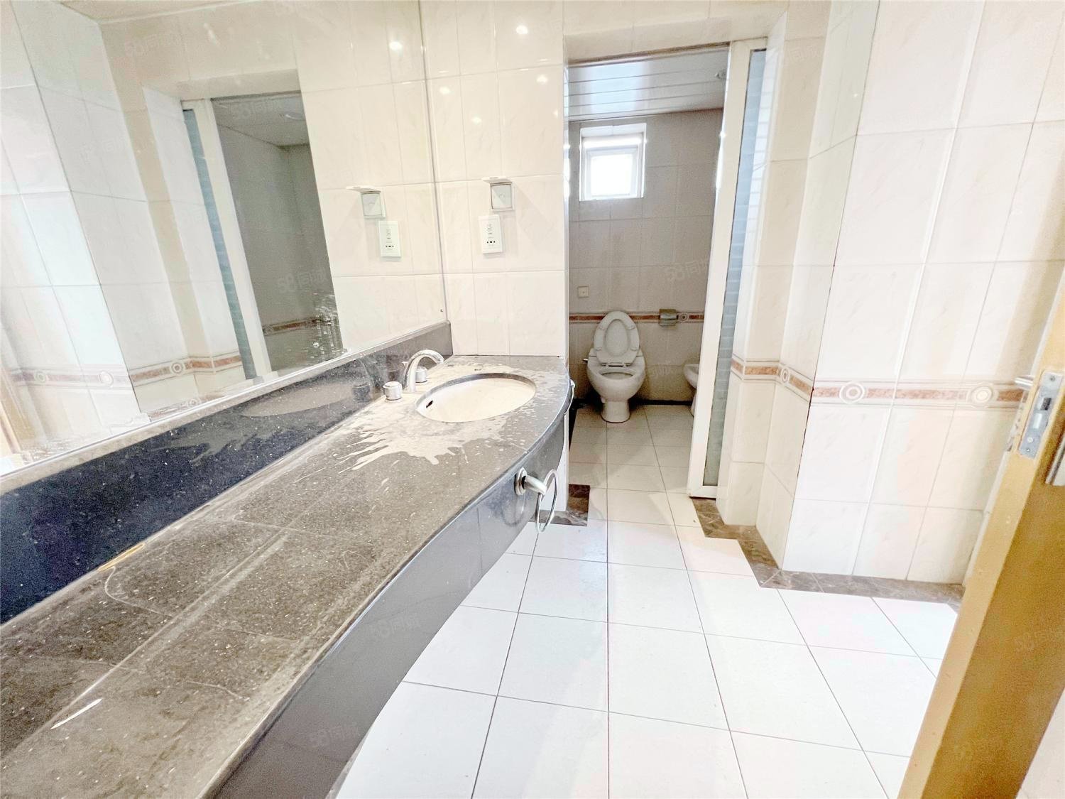 匯欣公寓2室2廳2衛(wèi)173.5㎡東南790萬