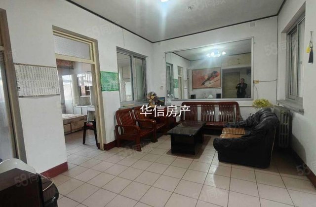 鼓楼！出门即是东昌湖，教育学院家属院三室！90万！停车方便！