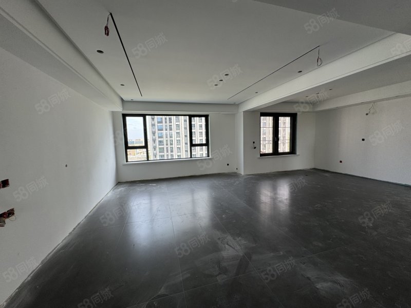 天盛花园,188平米三室两卫,125万硬装完成.