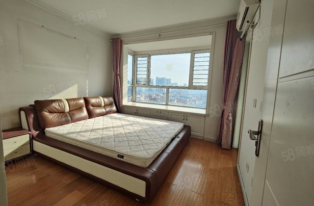 七中 明达街 阿卡四期 带车位储藏室 好楼层东边户